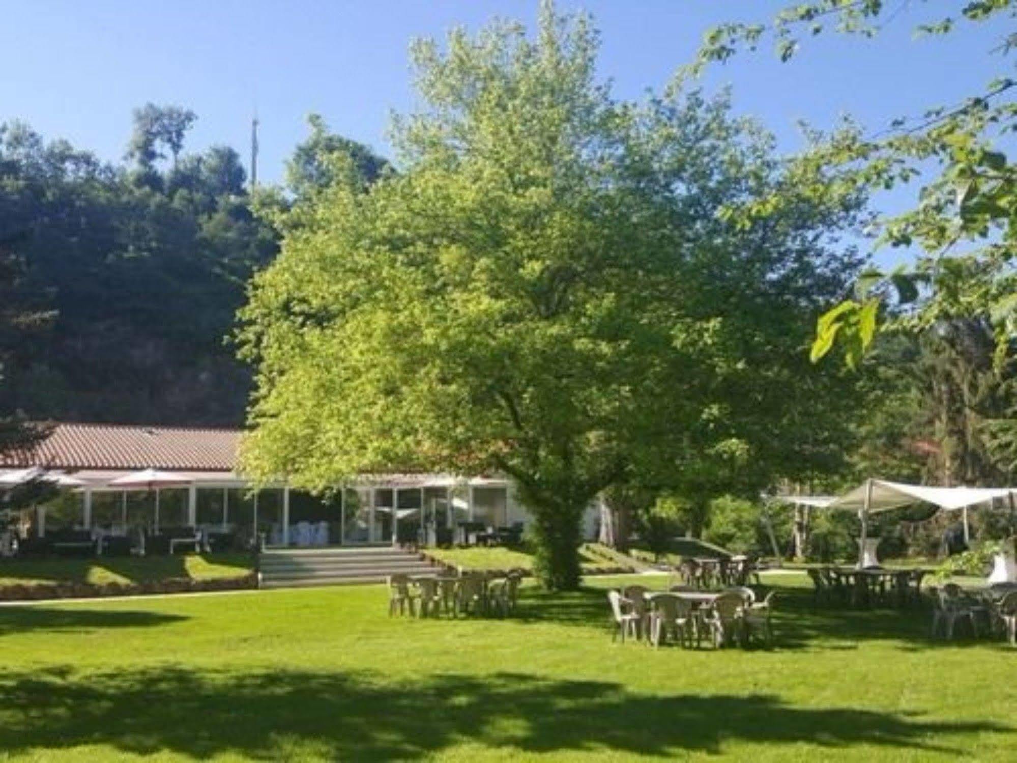 Domaine De La Palle Pontgibaud Exterior photo